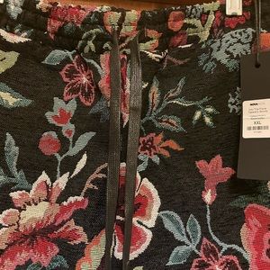 Men’s Tapestry Floral Shorts